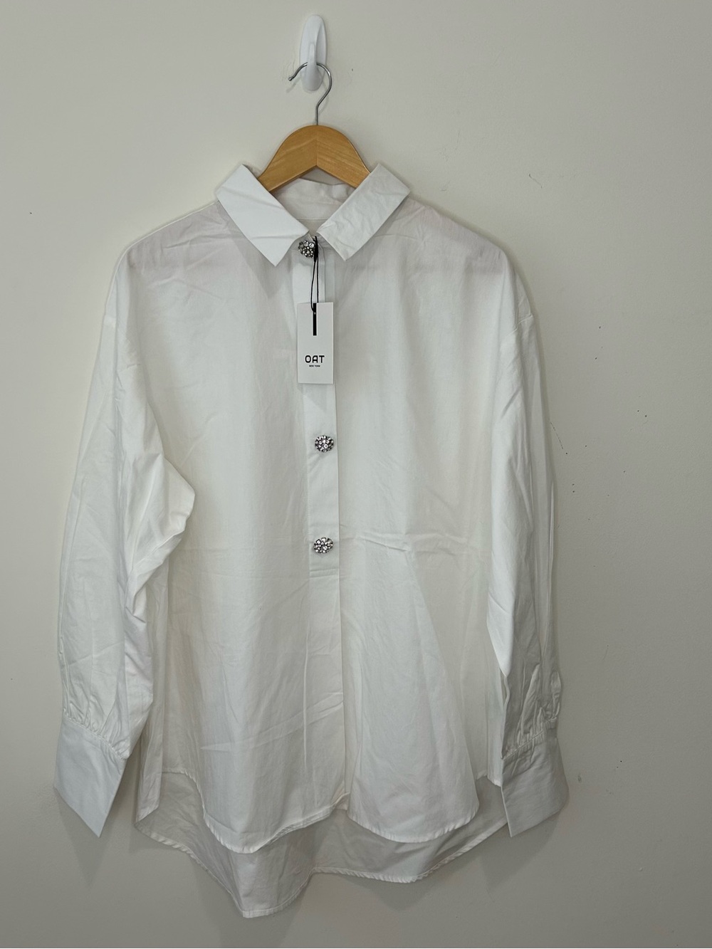 Oat New York Women’s XL Button Up Long Sleeves Top With Decorative Buttons White